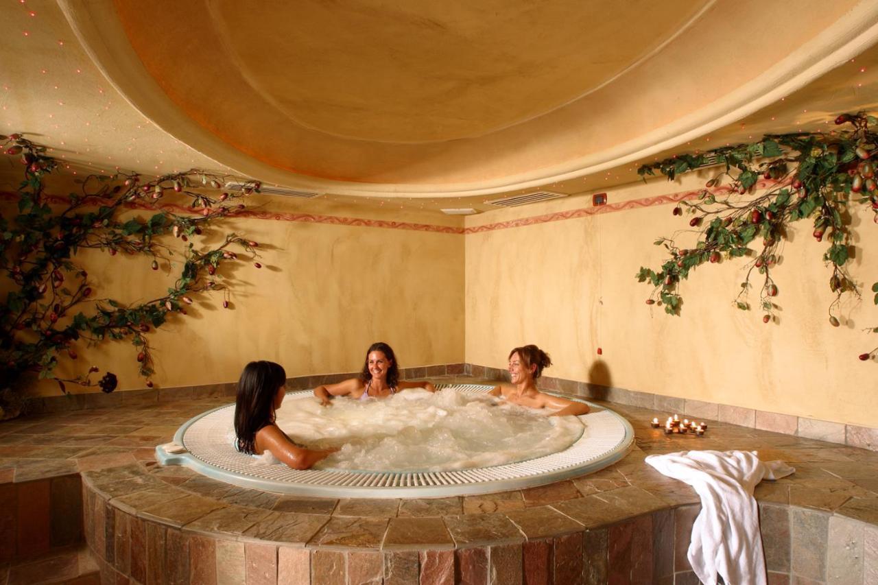 Hotel Menardi Cortina dʼAmpezzo Esterno foto