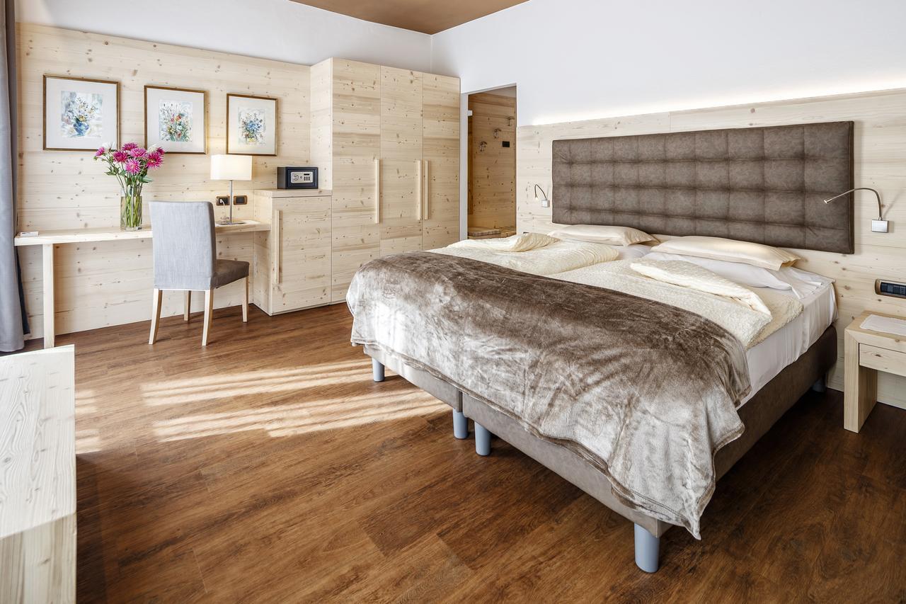 Hotel Menardi Cortina dʼAmpezzo Esterno foto