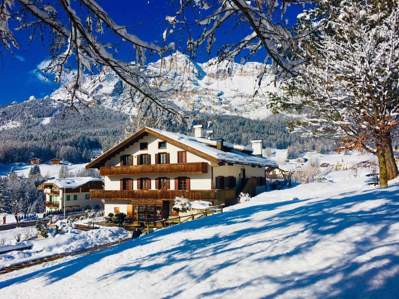 Hotel Menardi Cortina dʼAmpezzo Esterno foto